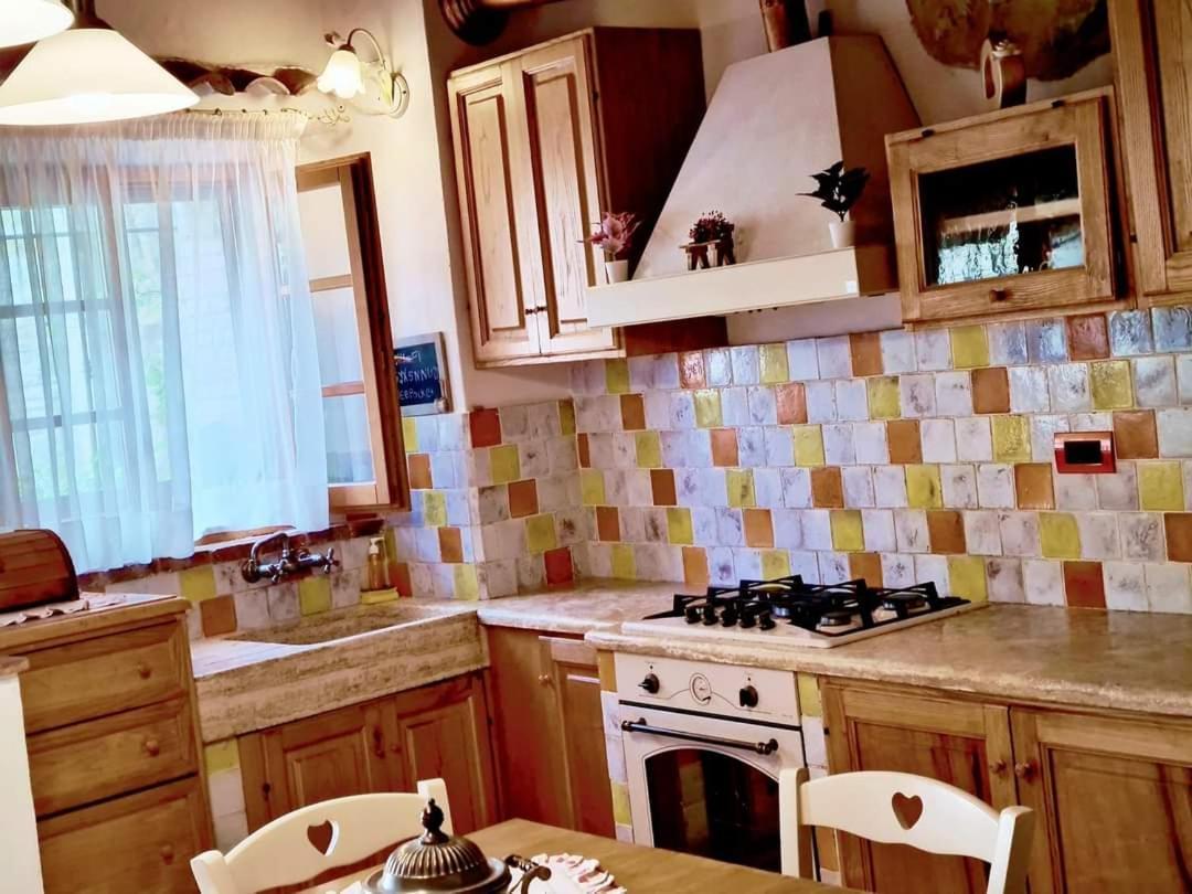 La Casetta Nel Borgo Castelnuovo di Val di Cecina Exterior photo